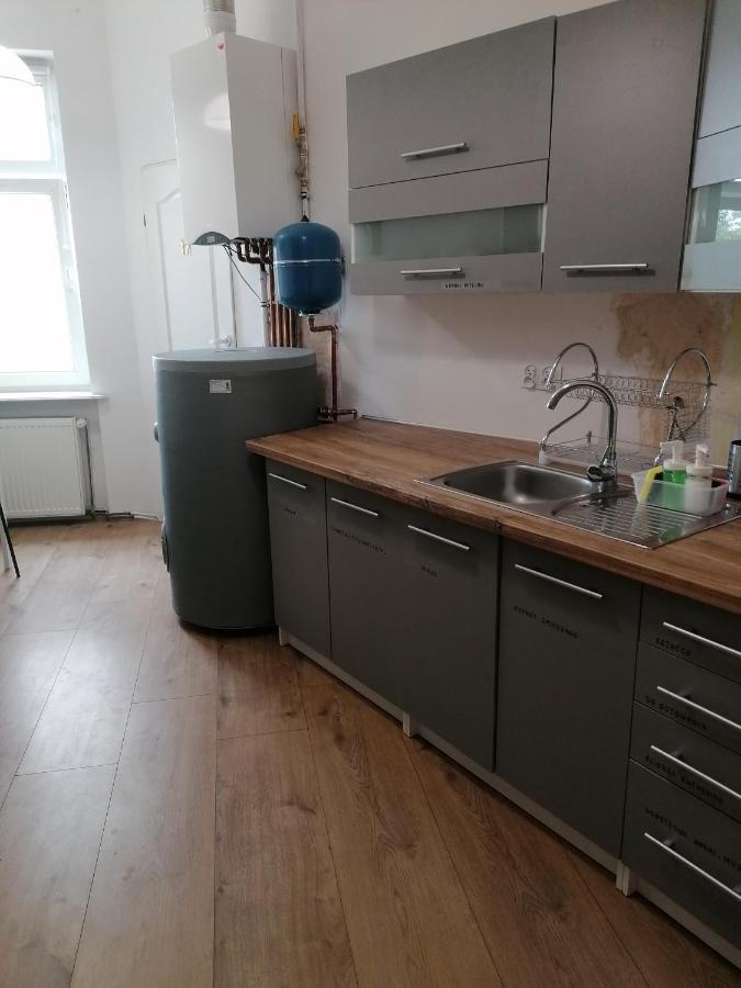 Hostel Tulip - Pokój 5 ze wspólną łazienką i kuchnią Szczecin Exterior foto