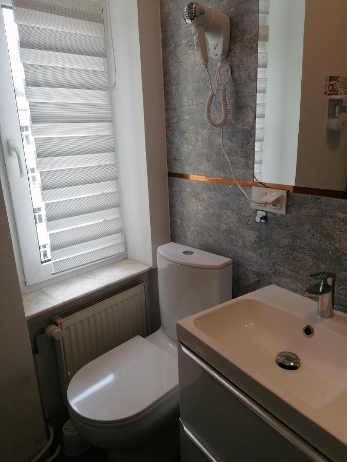 Hostel Tulip - Pokój 5 ze wspólną łazienką i kuchnią Szczecin Exterior foto