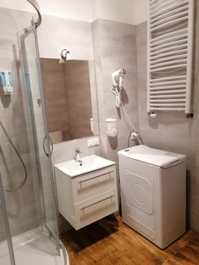 Hostel Tulip - Pokój 5 ze wspólną łazienką i kuchnią Szczecin Exterior foto