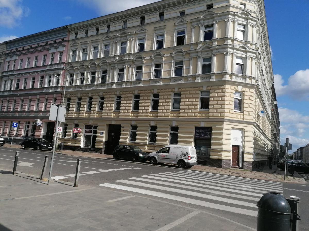 Hostel Tulip - Pokój 5 ze wspólną łazienką i kuchnią Szczecin Exterior foto
