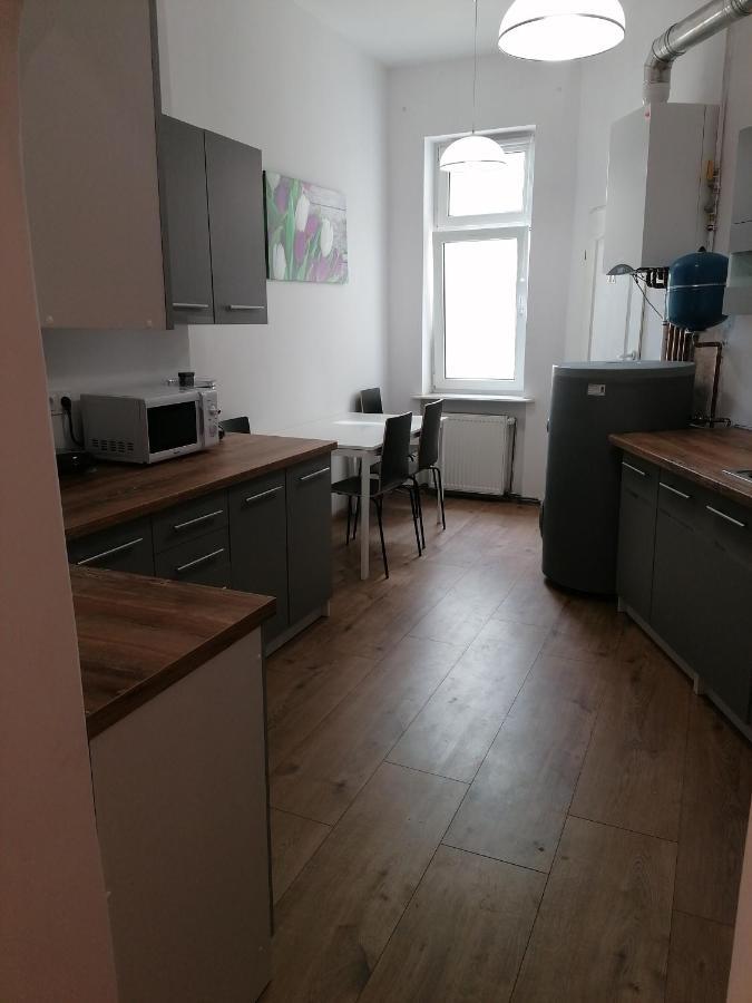 Hostel Tulip - Pokój 5 ze wspólną łazienką i kuchnią Szczecin Exterior foto