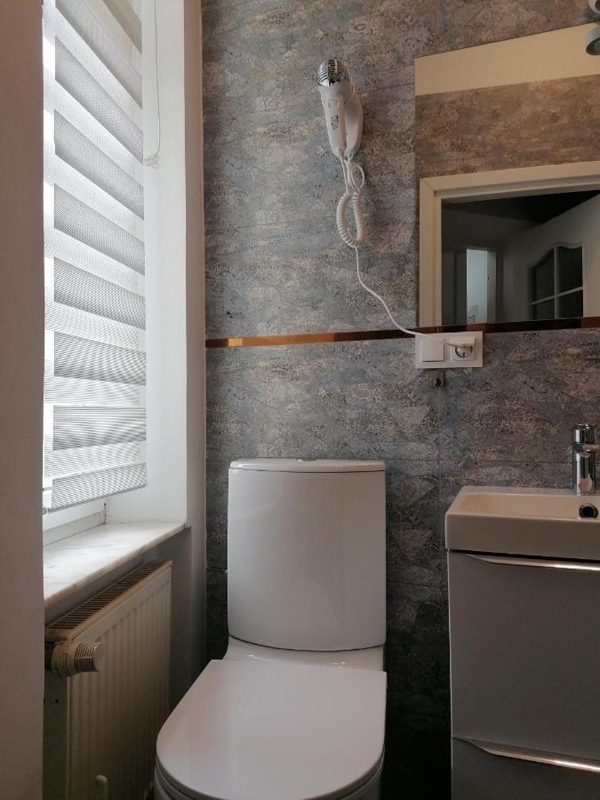 Hostel Tulip - Pokój 5 ze wspólną łazienką i kuchnią Szczecin Exterior foto