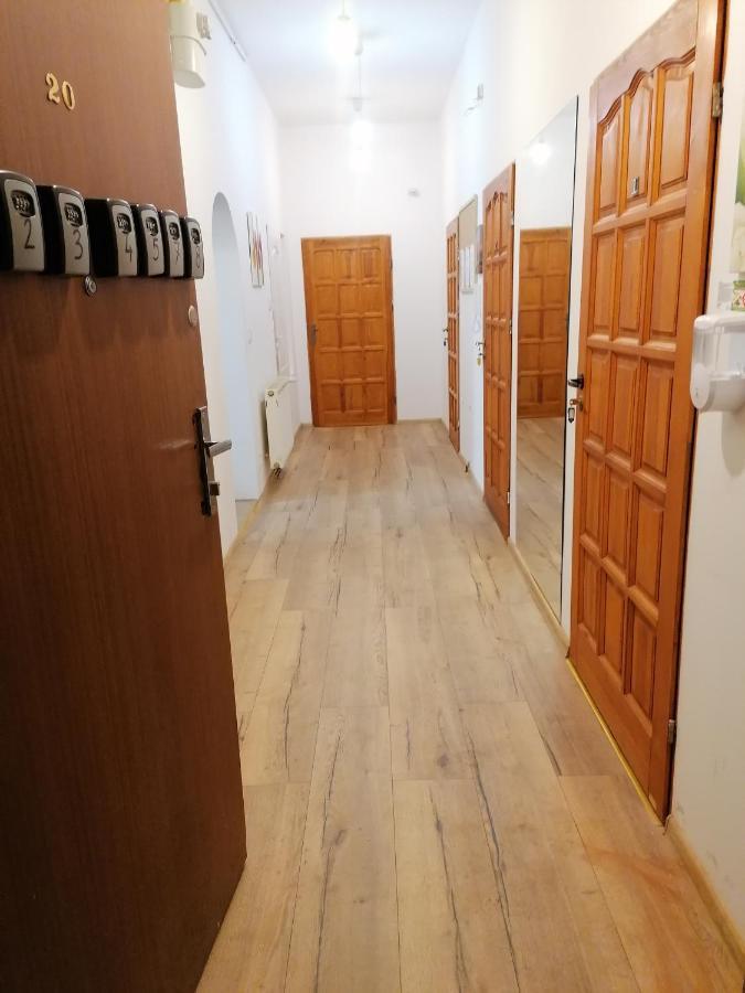 Hostel Tulip - Pokój 5 ze wspólną łazienką i kuchnią Szczecin Exterior foto
