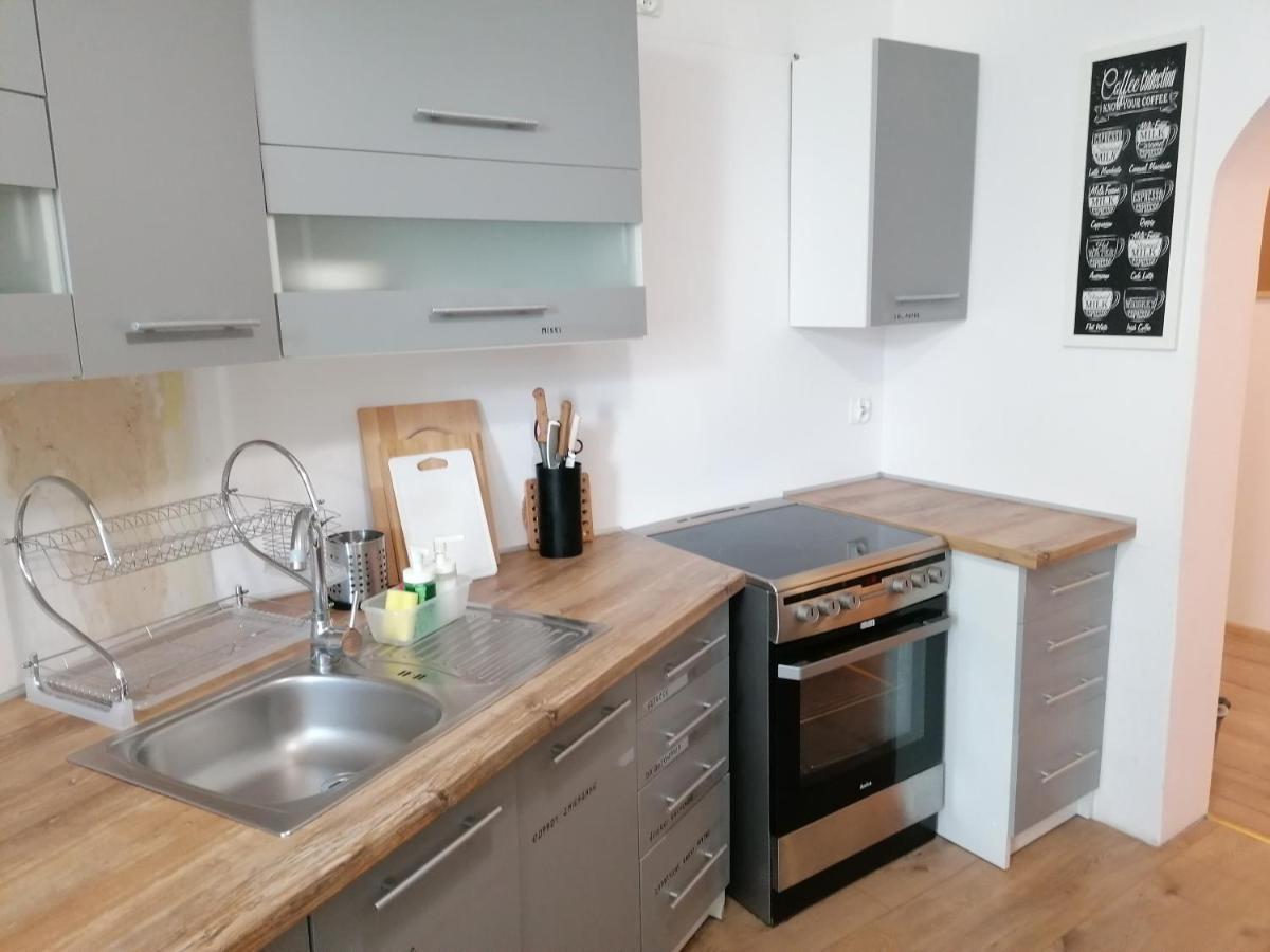 Hostel Tulip - Pokój 5 ze wspólną łazienką i kuchnią Szczecin Exterior foto