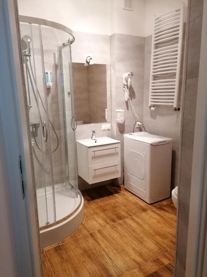 Hostel Tulip - Pokój 5 ze wspólną łazienką i kuchnią Szczecin Exterior foto